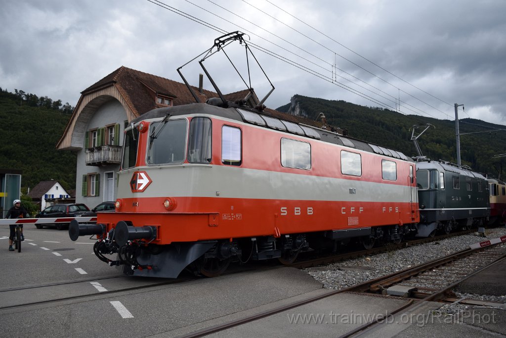 9363-0001-140924.jpg - SBB-CFF Re 4/4" 11141 + Re 4/4" 11173 + IRSI Re 421.393-0 / Balsthal 14.9.2024