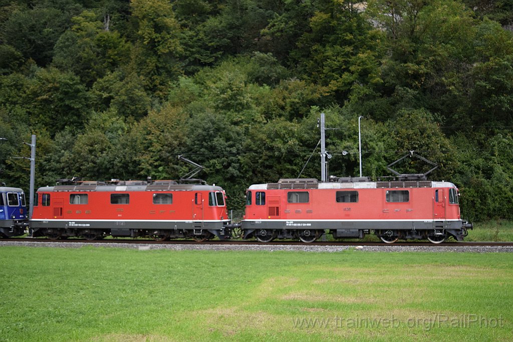 9364-0011-140924.jpg - SBB-CFF Re 4/4" 11130 + Re 4/4" 11193 / Aeussere Klus 14.9.2024