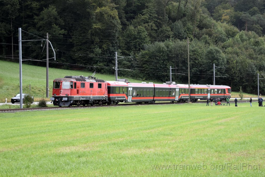 9364-0048-140924.jpg - OeBB ABt 197 "Balsthal" + B 629 + Re 4/4"' 11350 / Aeussere Klus 14.9.2024