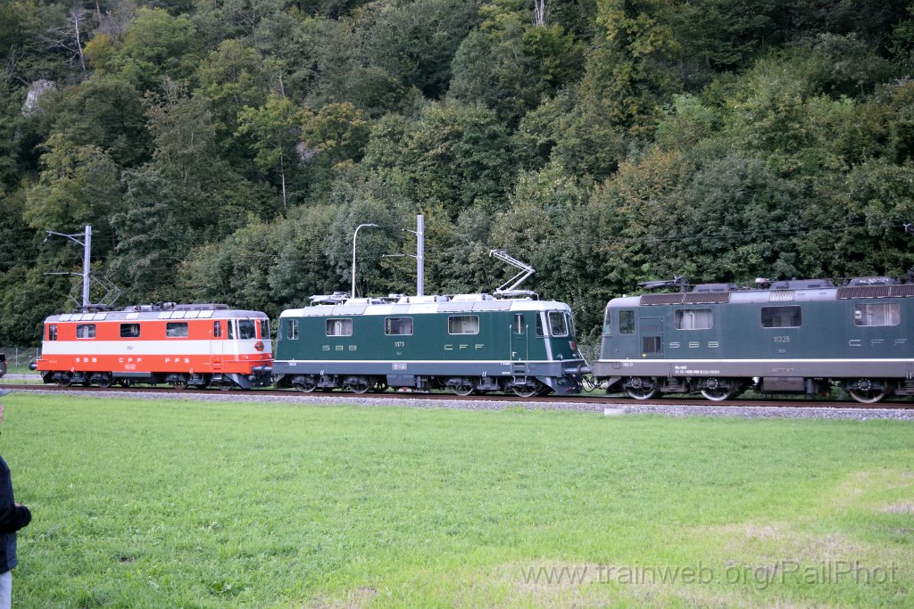 9369-0015-140924.jpg - SBB-CFF Re 4/4" 11173 + Re 4/4" 11141 / Aeussere Klus 14.9.2024