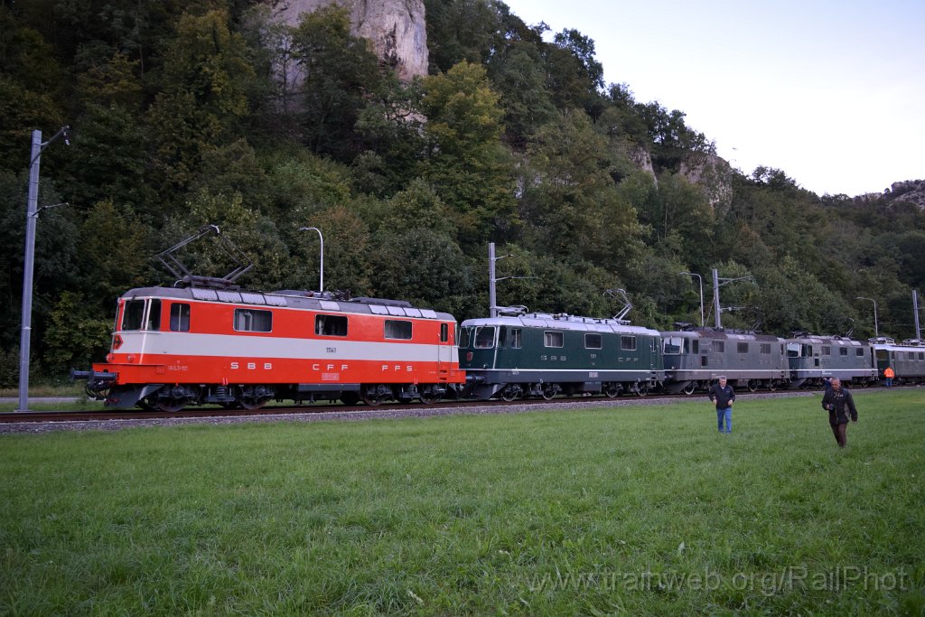 9369-0020-140924.jpg - SBB-CFF Re 4/4" 11141 + Re 4/4" 11141 + Re 4/4" 11335 + Re 4/4" 11161 / Aeussere Klus 14.9.2024