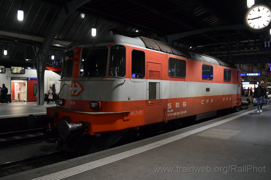 9373-0014-140924.jpg - SBB-CFF Re 4/4" 11109 / Zürich HB 14.9.2024