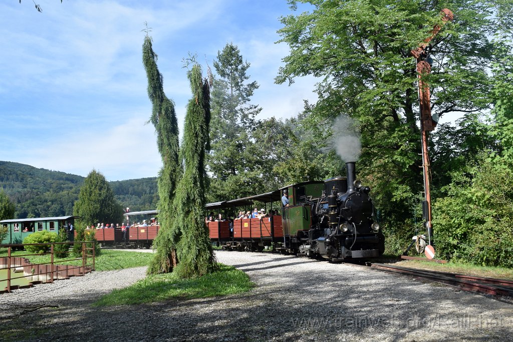 10007-0013-070925.jpg - SchBB G 2/2 3834 "Molly" / Schinznach (Baumschulsee) 7.9.2025