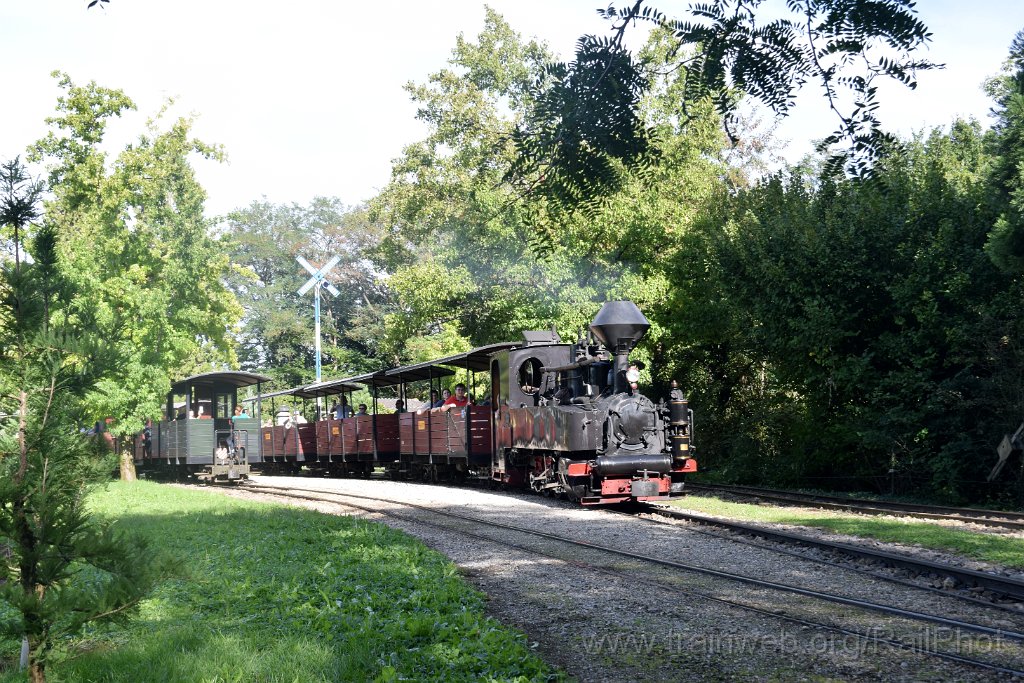 10011-0026-070925.jpg - SchBB G 4/4 7349 "Taxus" / Schinznach (Baumschulsee) 7.9.2025