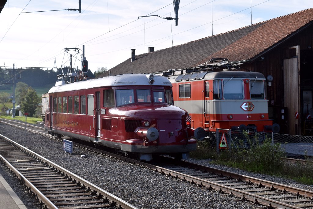 10004-0022-060925.jpg - OeBB RCe 2/4 607 + DSF Re 4/4" 11141 / Bauma 6.9.2025