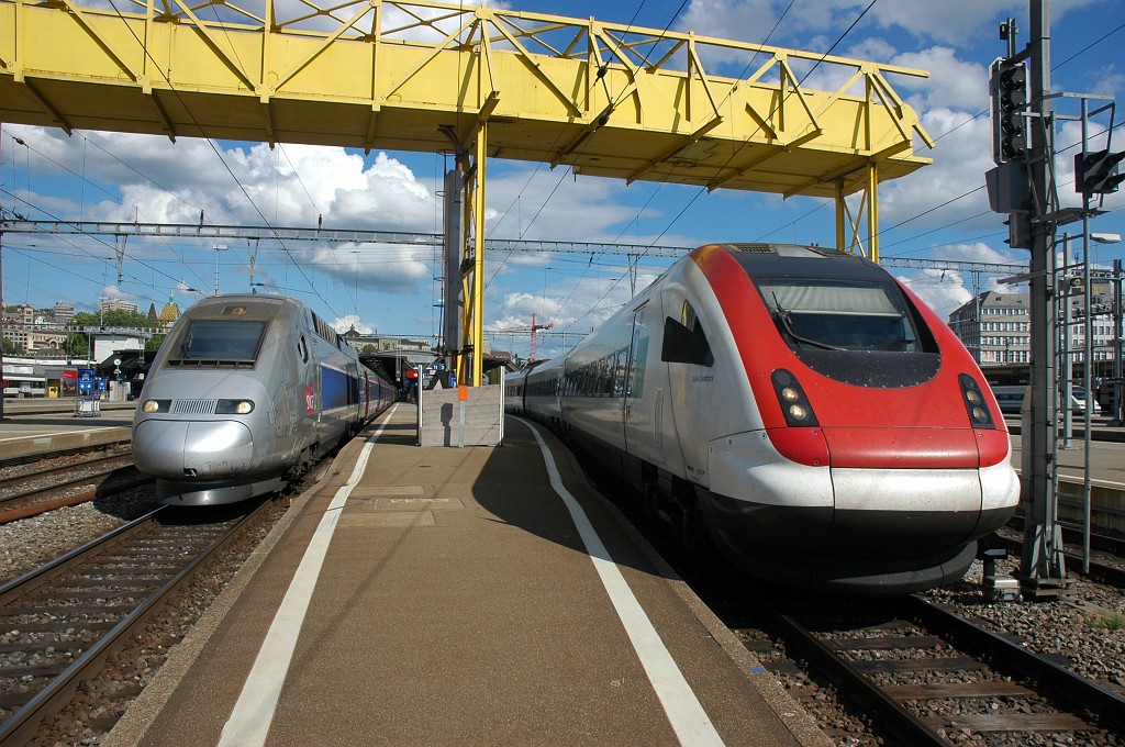 1706-0029-250709.jpg - SNCF TGV 384.008 / 4404 + SBB-CFF ICN RABDe 500.011-2 / Bt (ICN) 500.711-7 «Blaise Cendrars» / Zürich HB 25.7.2009
