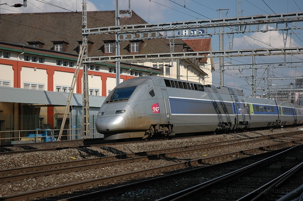 1852-0036-130410.jpg - SNCF TGV 384.007 / Lenzburg 13.4.2010