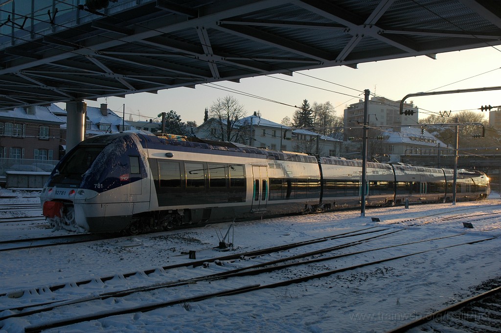 2052-0037-261210.jpg - SNCF B 82781 / Mulhouse-Ville 26.12.2010