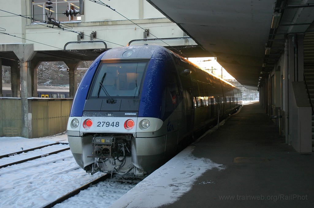 2053-0022-261210.jpg - SNCF Z 27948 / Mulhouse-Ville 26.12.2010