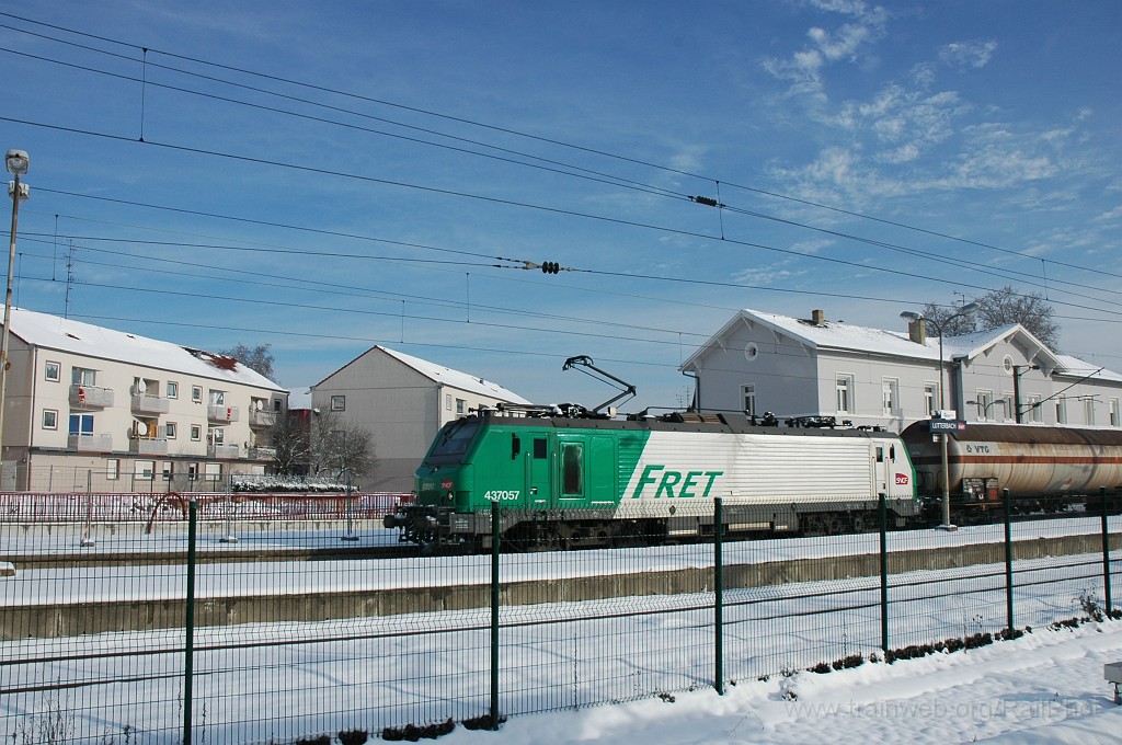 2055-0003-271210.jpg - SNCF BB 37057 / Lutterbach 27.10.2010
