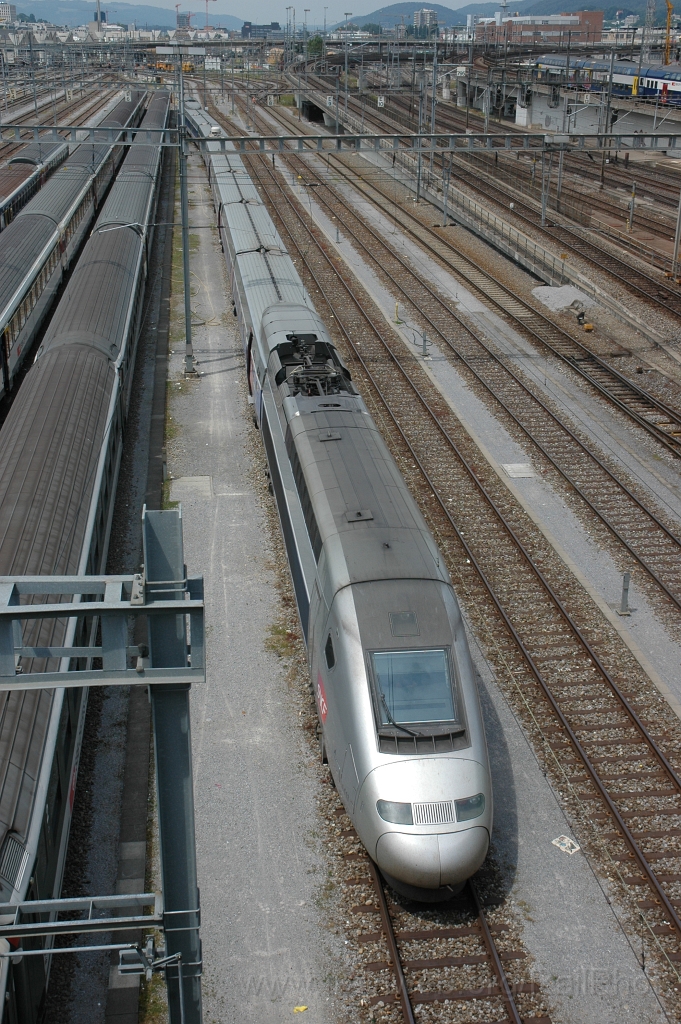 2457-0043-190612.jpg - SNCF TGV 384.026 / Zürich-Hardbrücke 19.6.2012