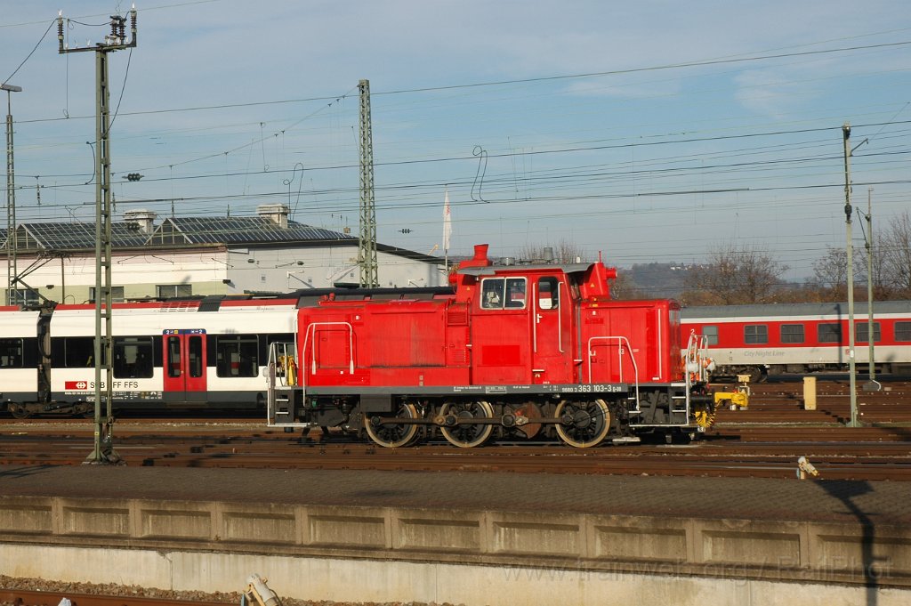 2677-0029-171112.jpg - DBAG 363.103-3 / Basel Badische Bahnhof 17.11.2012