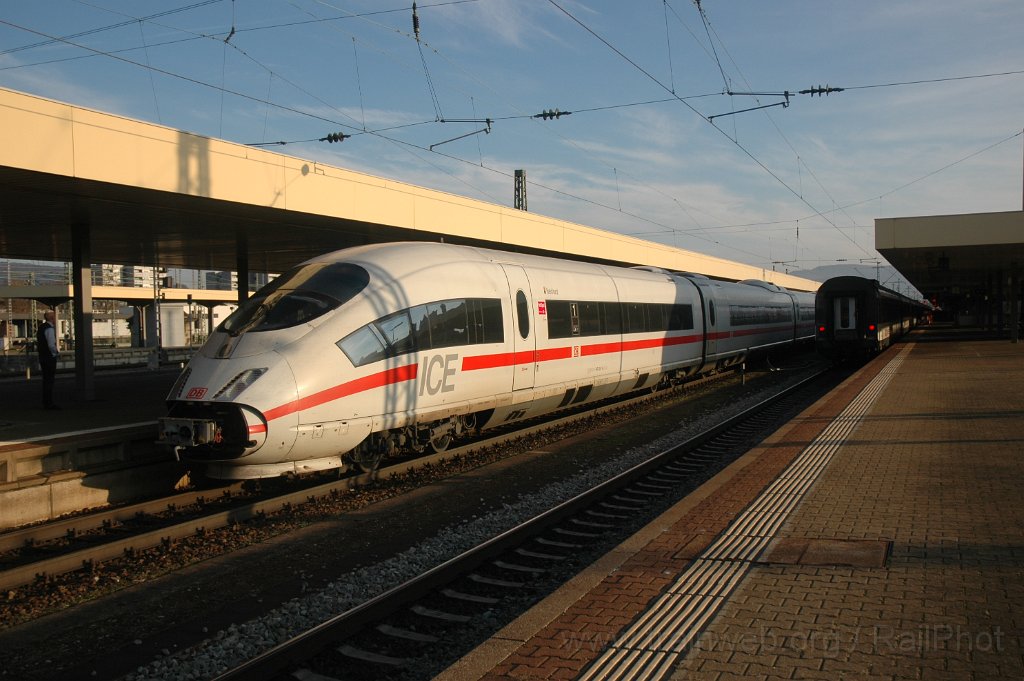 2679-0023-171112.jpg - DBAG ICE 403.051-6 «Herford» / Basel Badische Bahnhof 17.11.2012