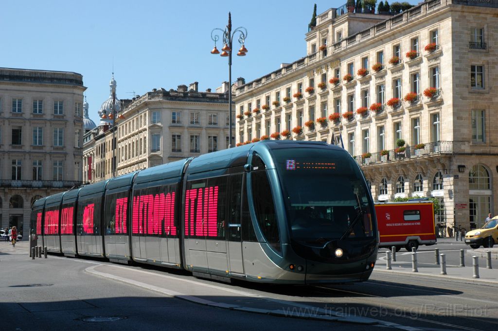 3201-0020-160714.jpg - TBC Citadis 402 No.1306 "Été métropolitain" / Cours du 30 Juillet 16.7.2014