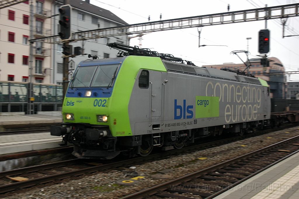 3387-0033-141114.jpg - BLS Re 485.002-0 / Olten 14.11.2014