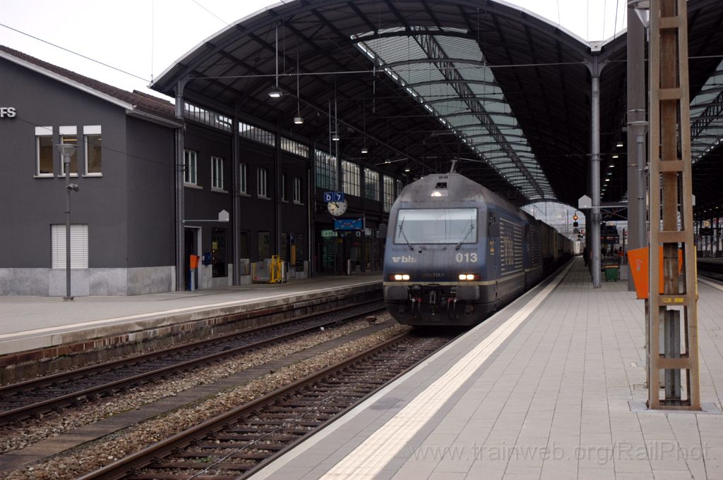 3388-0040-141114.jpg - BLS Re 465.013-1 "Stockhorn" + Re 465.014-9 "Spalenberg" / Olten 14.11.2014