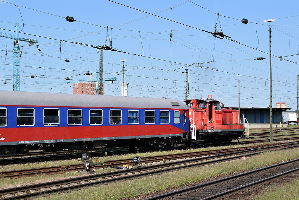 3666-0008-310815.jpg - DBAG 363.103-3 / Basel Badische Bahnhof 31.8.2015