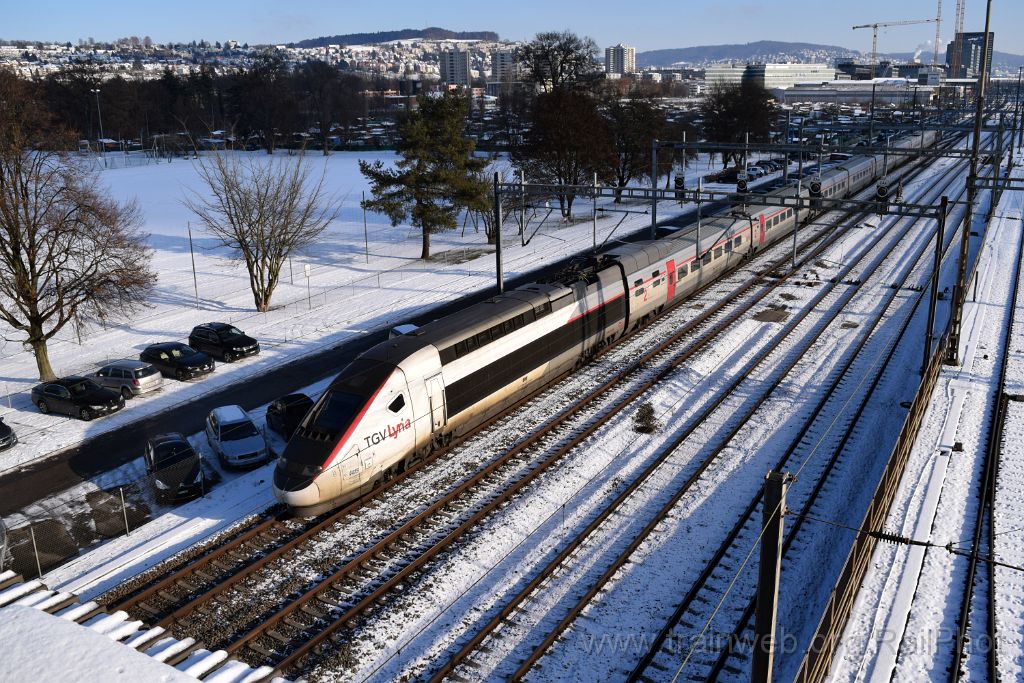 4327-0009-060117.jpg - SNCF TGV 384.030 / Zürich-Mülligen (Hermetschloobrücke) 6.1.2017