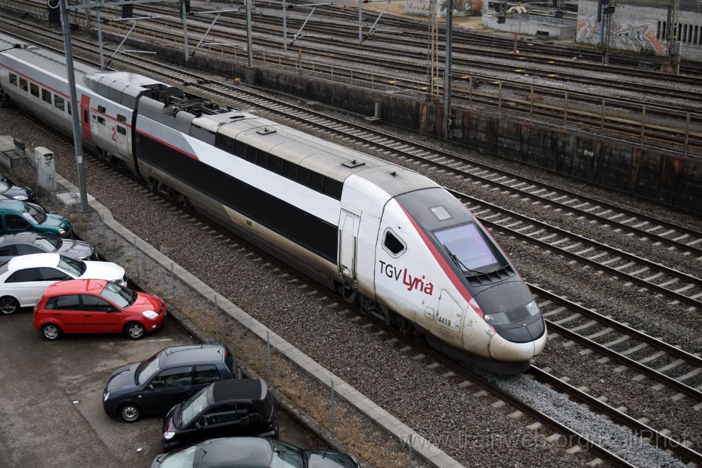 4352-0007-020217.jpg - SNCF TGV 384.037 / Zürich-Mülligen (Hermetschloobrücke) 2.2.2017