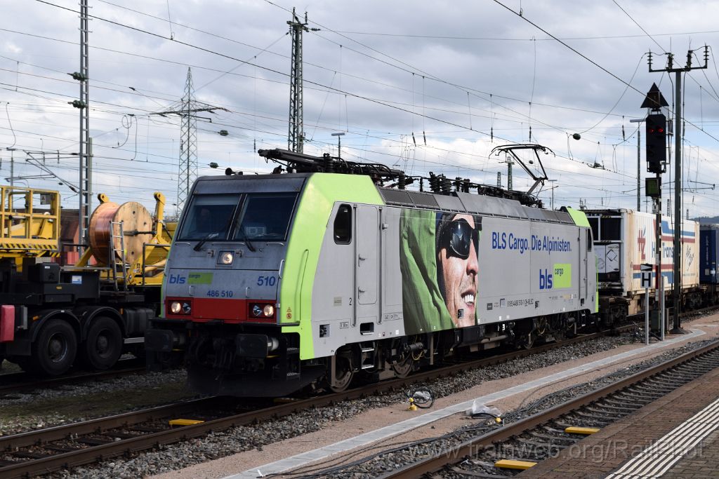 4715-0033-121017.jpg - BLS Re 486.510-1 / Basel Badische Bahnhof 12.10.2017