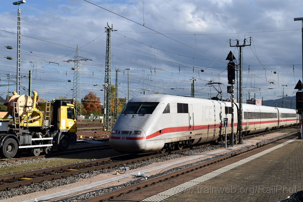4717-0011-121017.jpg - DBAG ICE 401.053-4 "Neumünster" / Basel Badische Bahnhof 12.10.2017