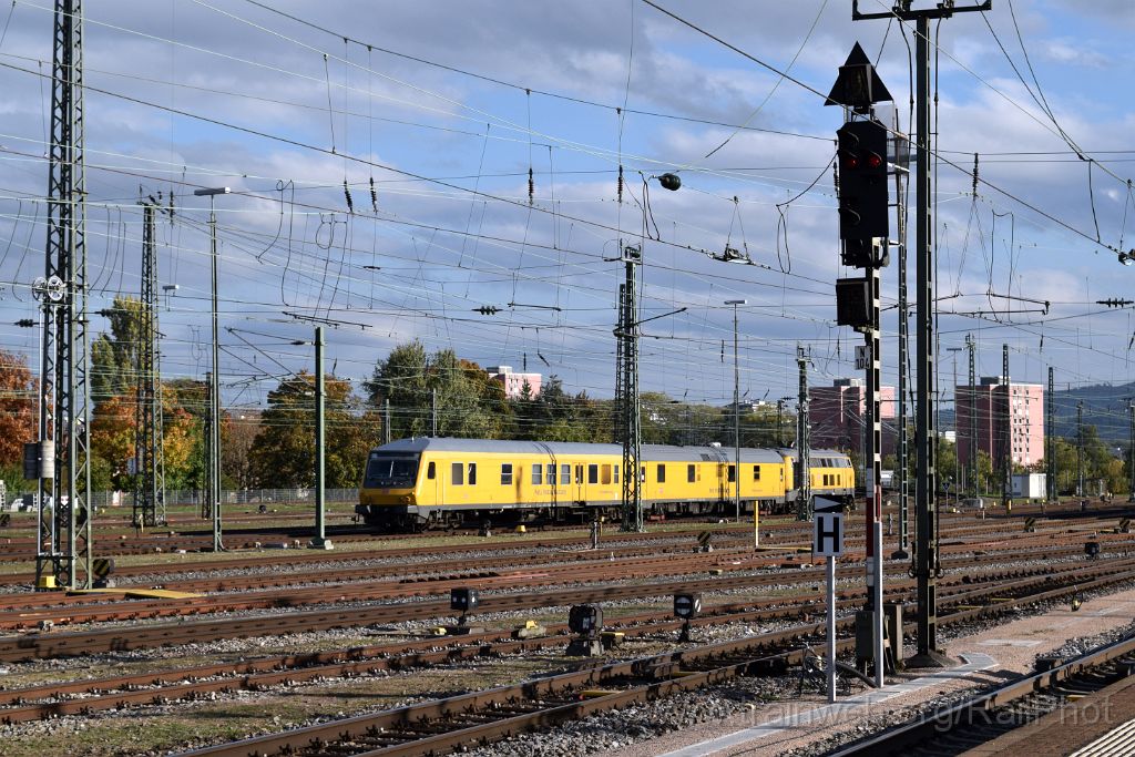 4718-0050-121017.jpg - DBAG 218.477-8 + Dienstmz 003 + X 004 / Basel Badische Bahnhof 12.10.2017