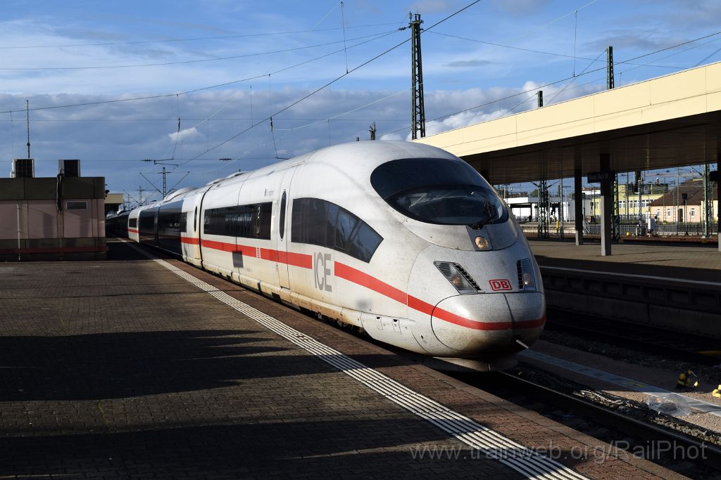 4719-0009-121017.jpg - DBAG ICE 403.558-0 "St.Ingbert" / Basel Badische Bahnhof 12.10.2017