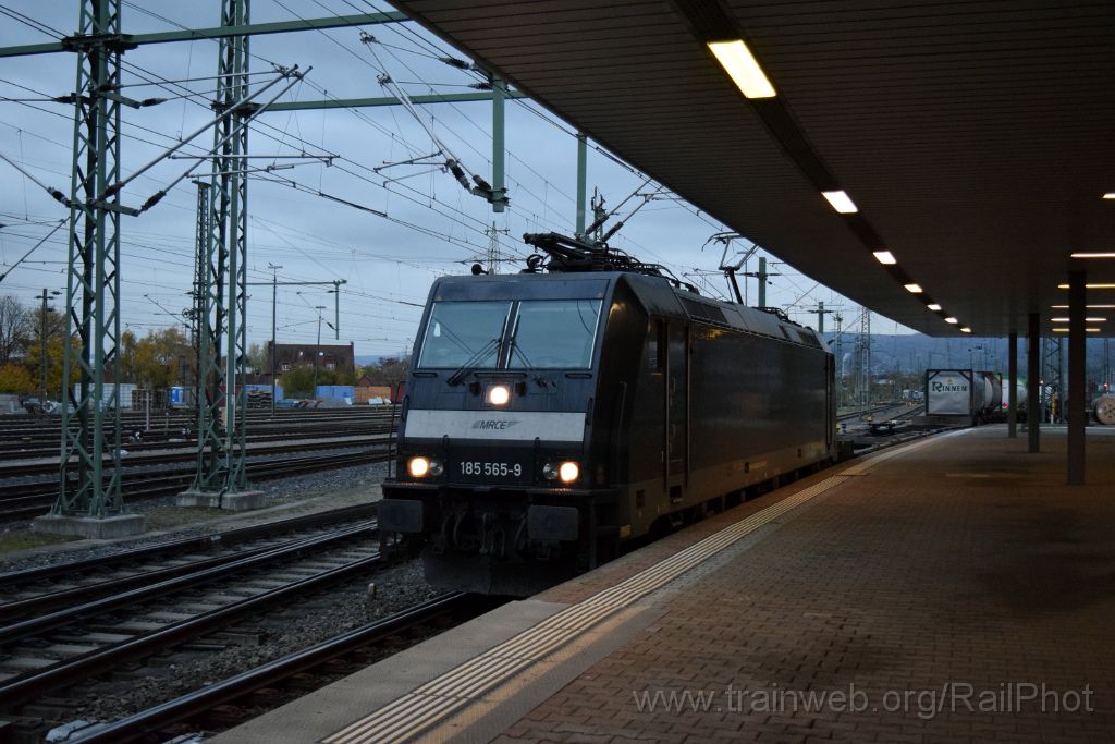 4771-0021-081117.jpg - MRCE 185.565-9 / Basel Badische Bahnhof 8.11.2017