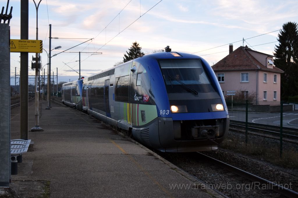 4797-0004-261217.jpg - SNCF X 73903 + SNCF X 73916 / Lutterbach 26.12.2017