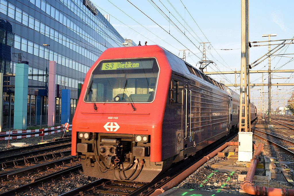 5173-0015-171018.jpg - SBB-CFF Re 450.113-6 "Humlikon / Adlikon" / Zürich-Altstetten 17.10.2018