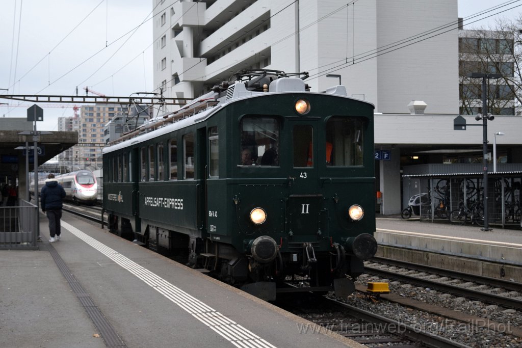 8940-0036-260124.jpg - BT BDe 3/4 43 "Möhl Apfelsaft-Express" / Zürich-Altstetten 26.1.2024