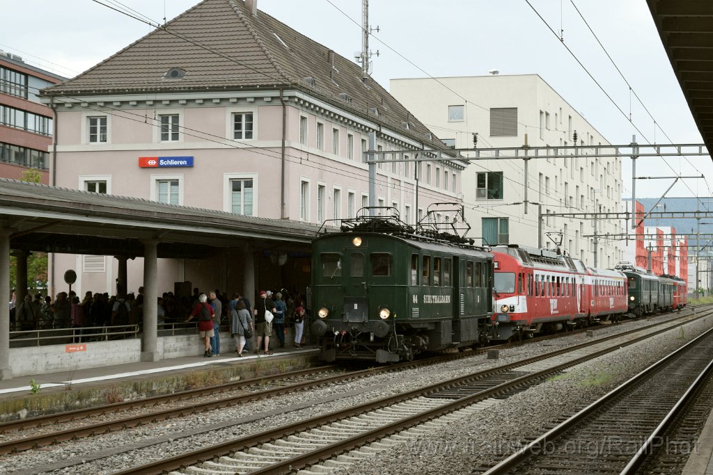 9152-0009-080624.jpg - SiTB FCe 2/4 84 + RM RBDe 566.222-6 + Bt 922 + BT BDe 3/4 43 "Möhl Apfelsaft-Express" + SBB-CFF AB4ü 3750 + SiTB BDe 4/4 92 "Horgen" / Schlieren 8.6.2024