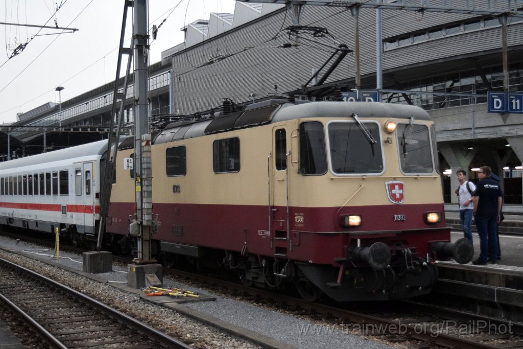 9187-0022-290624.jpg - IRSI Re 421.393-0 / Luzern 29.6.2024