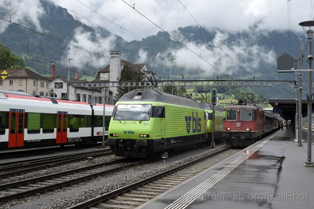 9192-0022-300624.jpg - SBB-CFF Re 4/4" 11200 + BLS Re 465.010-7 "Mont Vully" + Re 465.007-3 "Schilthorn" / Arth-Goldau 30.6.2024