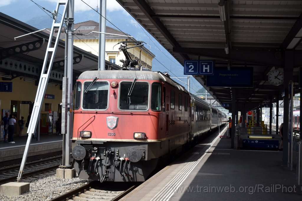 9196-0014-300624.jpg - SBB-CFF Re 4/4" 11200 / Bellinzona 30.6.2024