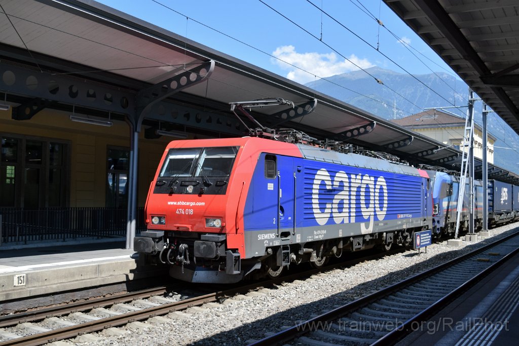 9270-0035-100824.jpg - SBB-CFF Re 474.018 + 193.516-2 "Aare" / Bellinzona 10.8.2024