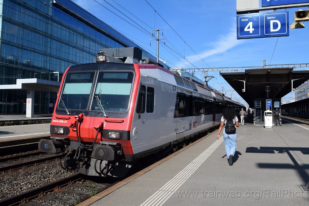 9292-0005-190824.jpg - SBB-CFF RBDe 560.284-2 / Aarau 19.8.2024