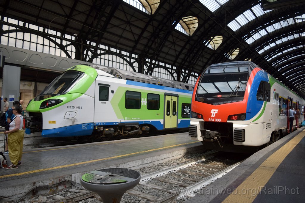 9296-0026-200824.jpg - Trenord ETR 204.003-B + SBB-CFF RABe 524.308 / Milano C 20.8.2024