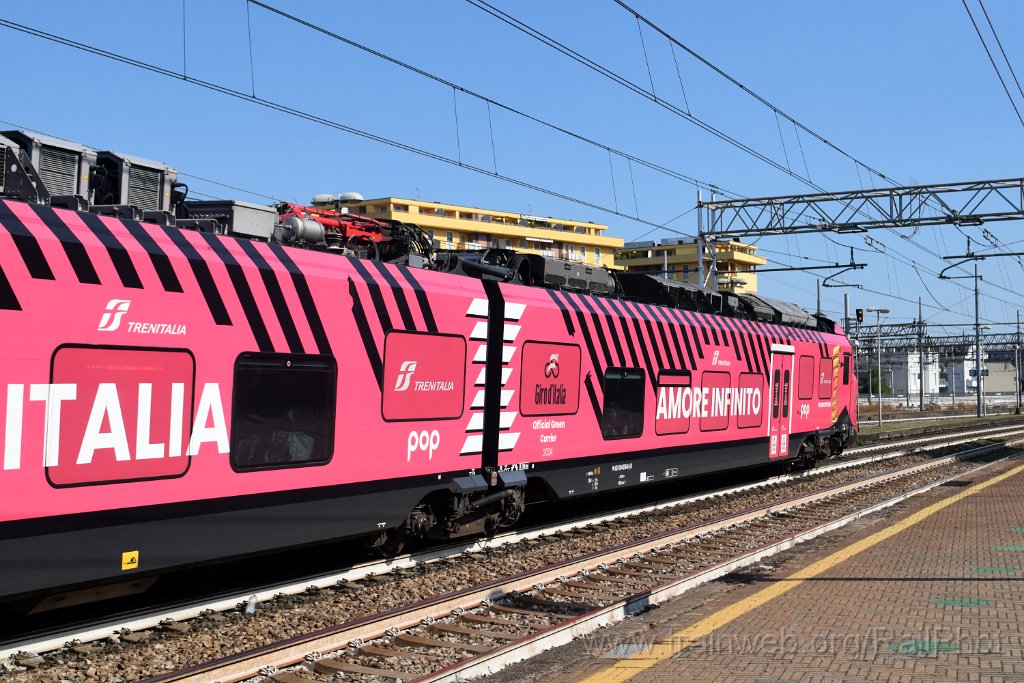 9310-0012-200824.jpg - FS ETR 104.078-A "Giro d'Italia" / Milano Lambrate 20.8.2024