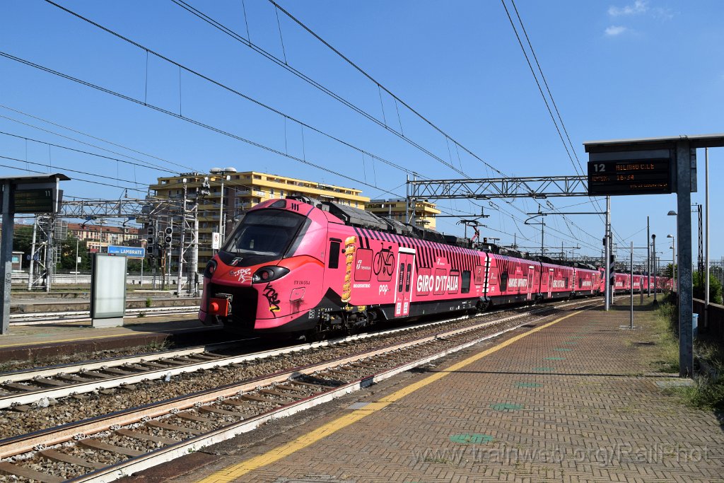 9310-0026-200824.jpg - FS ETR 104.070-A "Giro d'Italia" / Milano Lambrate 20.8.2024