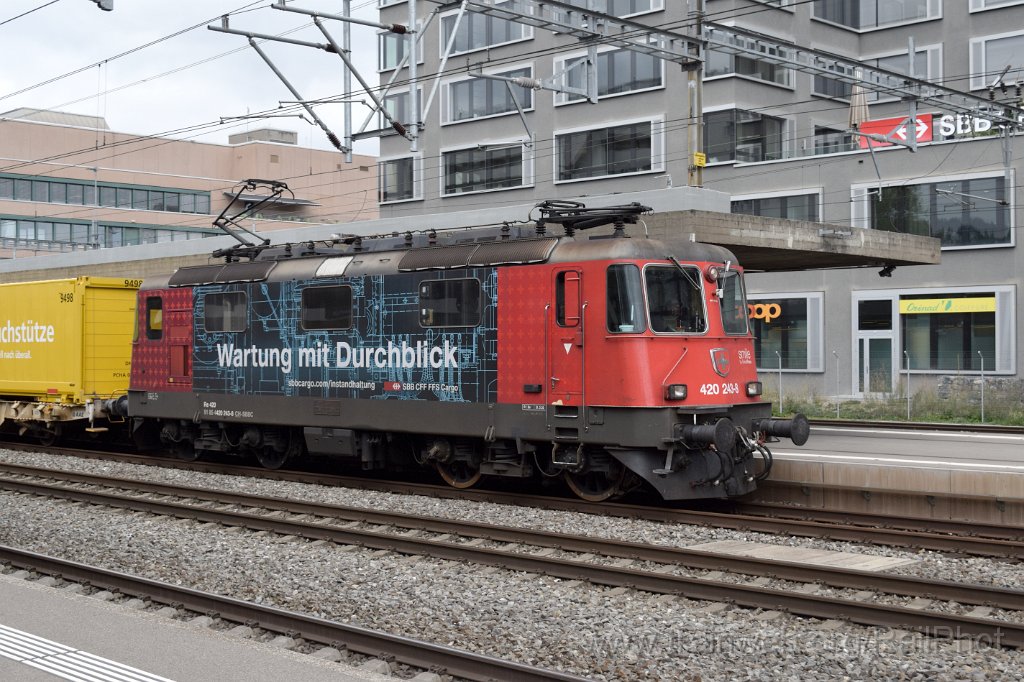 9327-0010-270824.jpg - SBB-CFF Re 420.243-8 "Wartung mit Durchblick" / Zürich-Altstetten 27.8.2024