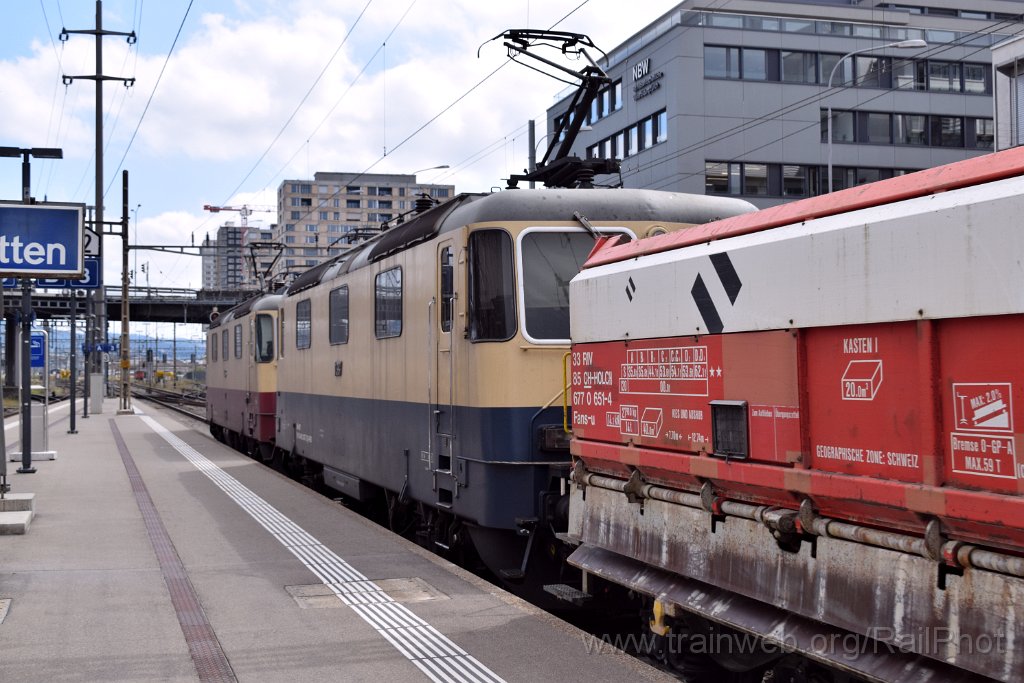 9328-0017-270824.jpg - IRSI Re 421.393-0 + Re 421.387-2 / Zürich-Altstetten 27.8.2024