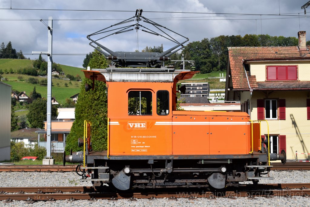 9407-0047-051024.jpg - VHE Te 216.302-0 / Huttwil 5.10.2024