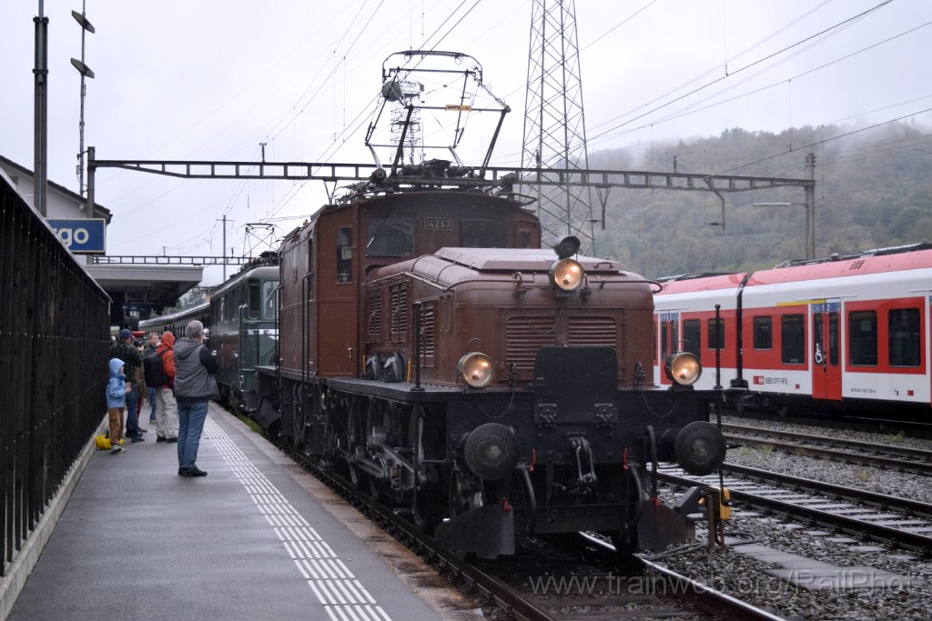 9416-0030-121024.jpg - SBB-CFF Ce 6/8" 14253 + Ae 6/6 11411 "Zug" / Lavorgo 12.10.2024