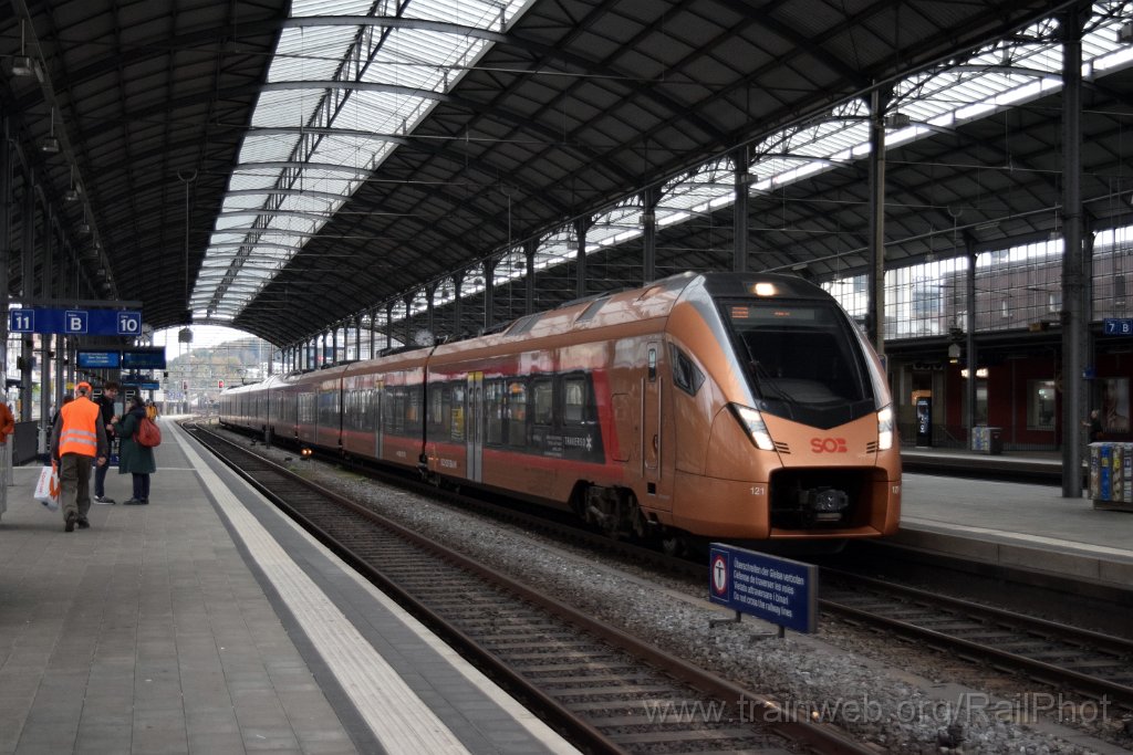 9425-0028-191024.jpg - SOB RABe 526.121-9 / Olten 19.10.2024