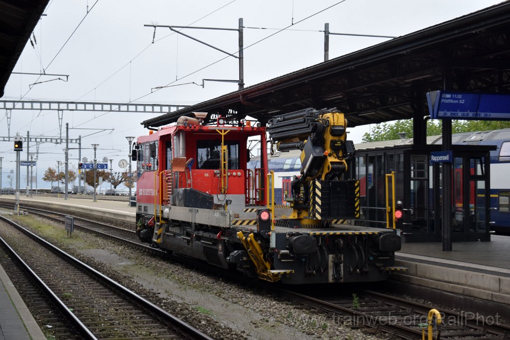 9436-0037-261024.jpg - SOB Tm 234.502-3 "Kapftobelbrücke II" / Rapperswil 26.10.2024