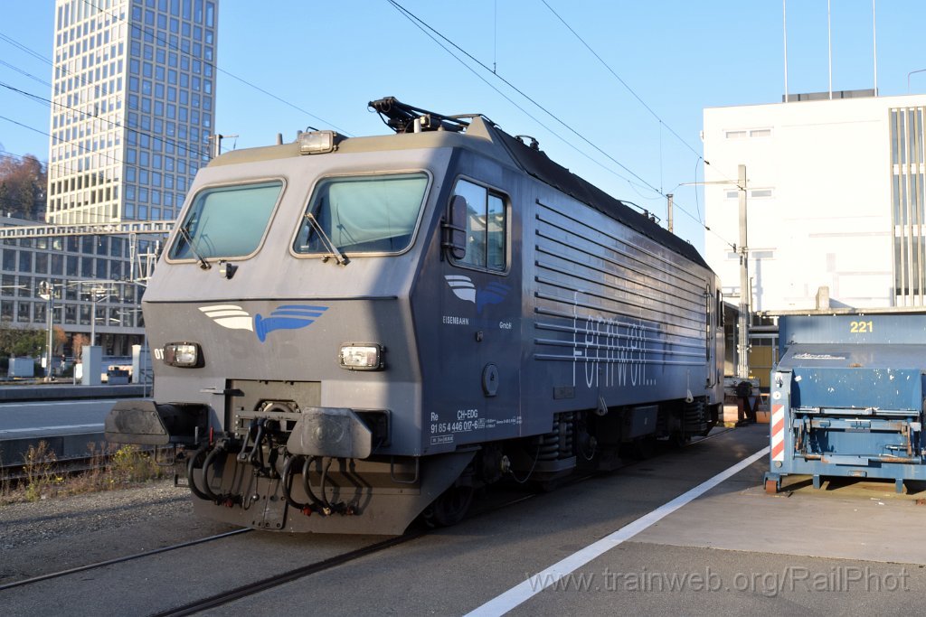 9439-0041-301024.jpg - EDG Re 446.017-6 "Ein Hauch Sehnsucht" / St.Gallen HB 30.10.2024