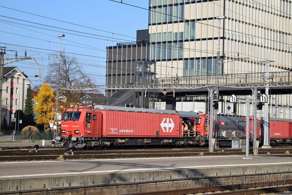 9457-0016-081124.jpg - SBB-CFF XTmas 006 "Risch" / Rotkreuz 8.11.2024