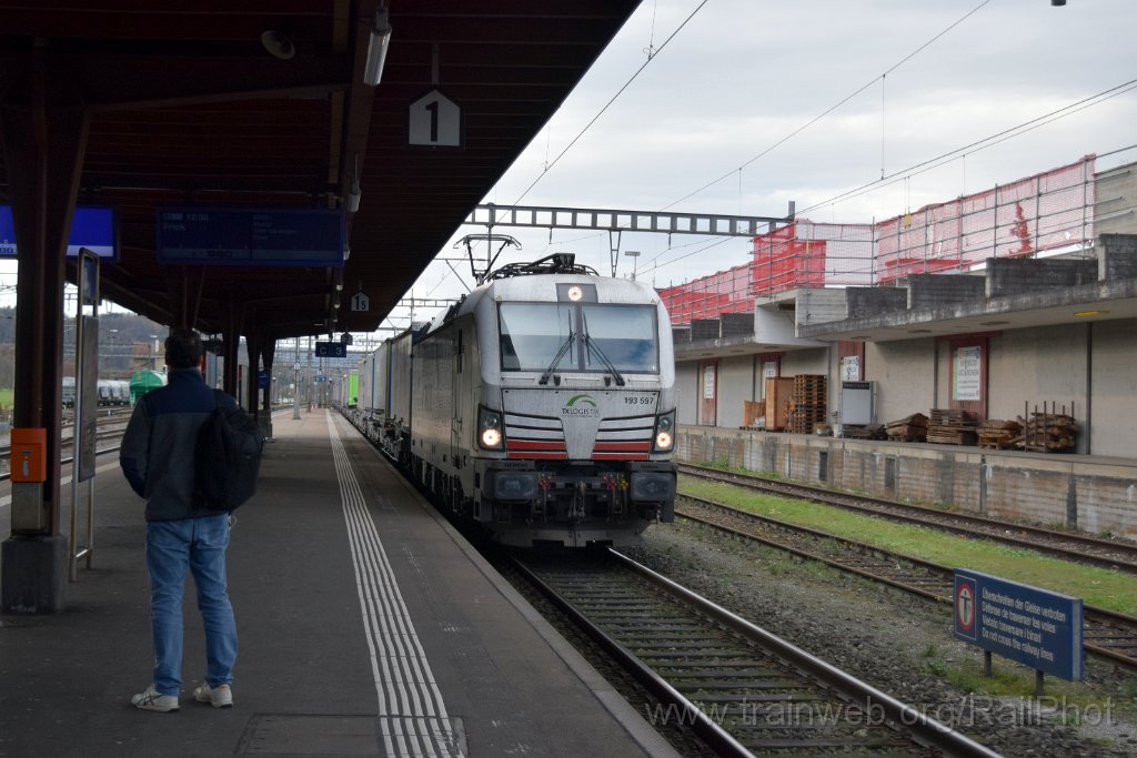 9484-0034-251124.jpg - ATLU 193.597-2 "I do the job of 40 trucks" / Rheinfelden 25.11.2024