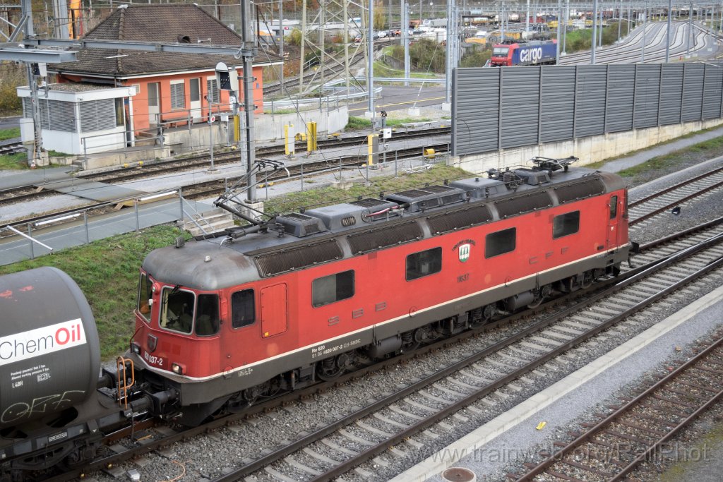 9487-0025-251124.jpg - SBB-CFF Re 6/6 11637 "Sonceboz - Sombeval" / Muttenz 25.11.2024